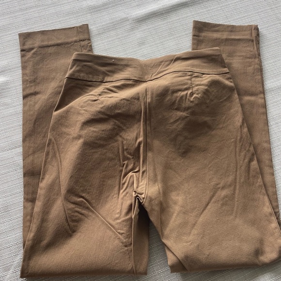 Women's PullOn Elastic Waist Van Heusen Dress Pants - Sz. 4 - Picture 2 of 4